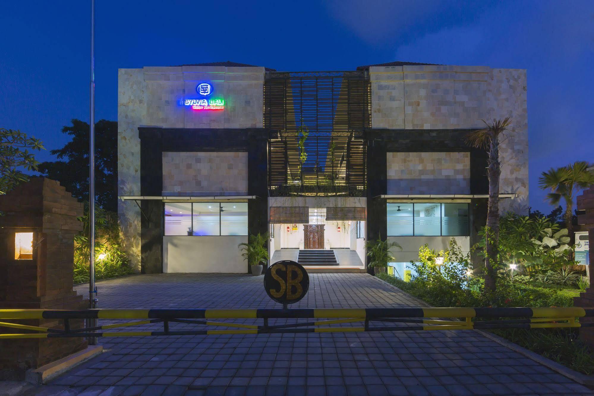 דנפסאר Reddoorz Plus Near Mall Bali Galeria 2 מראה חיצוני תמונה